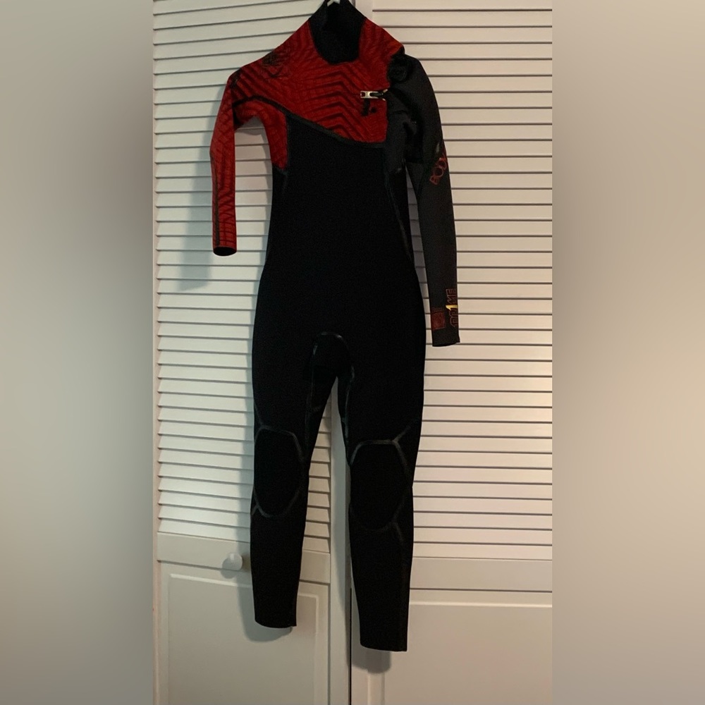 Body Glove wet suit